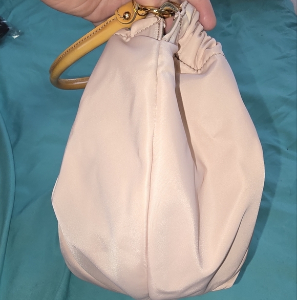 Salvatore Ferragamo Cream and Gold Shoulder Bag with Ruched Design - Picture 6 of 10